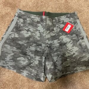 Spanx stretch twill shorts